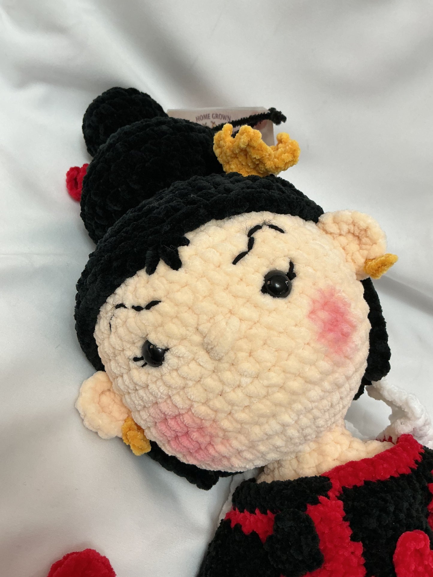 Handmade Crochet Queen of Hearts Doll – UKCA/CE Tested – Fairytale Chenille Plushie