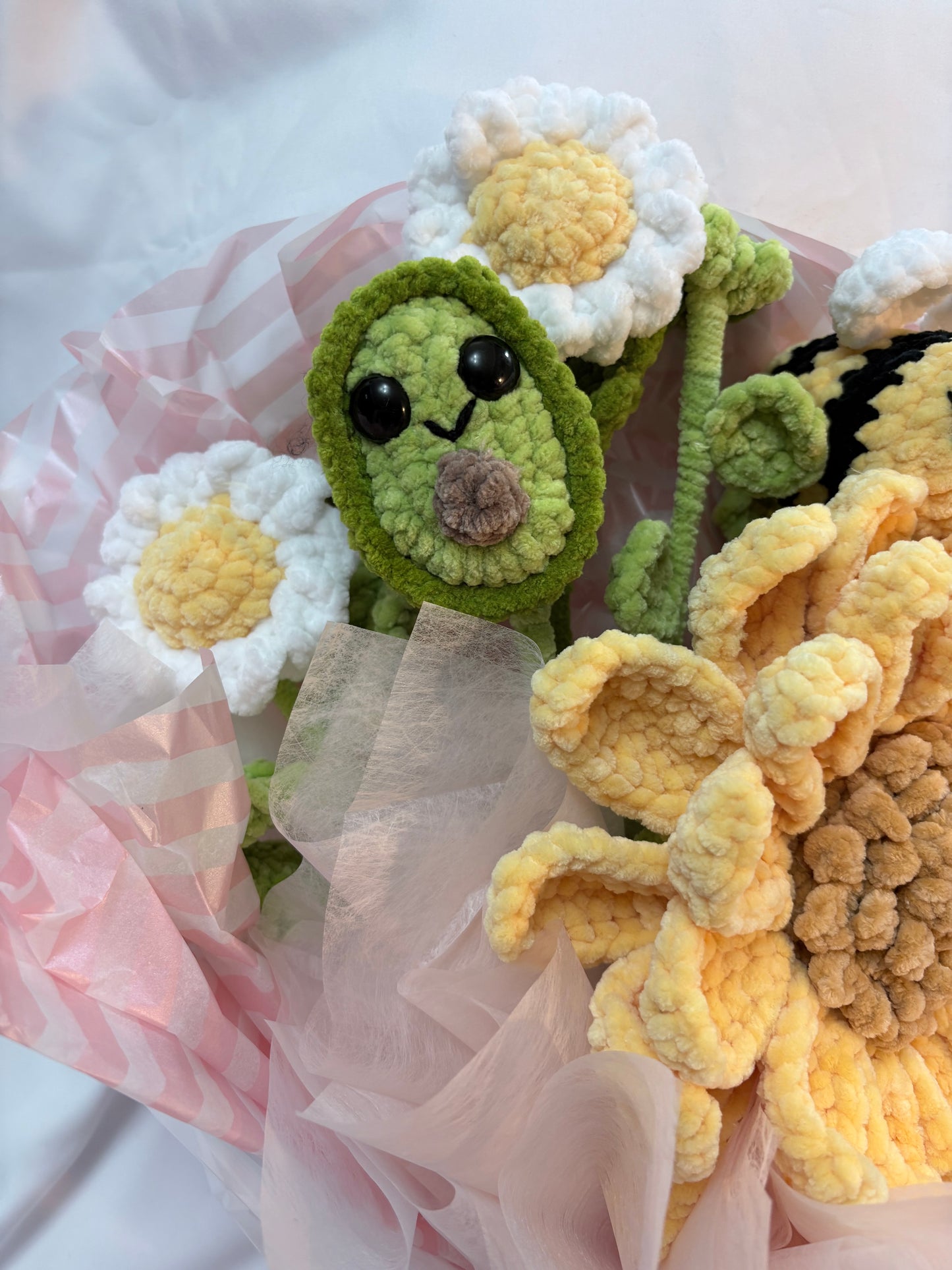 Sunflower Bouquet with Bee & Avocado – Handmade Crochet Gift