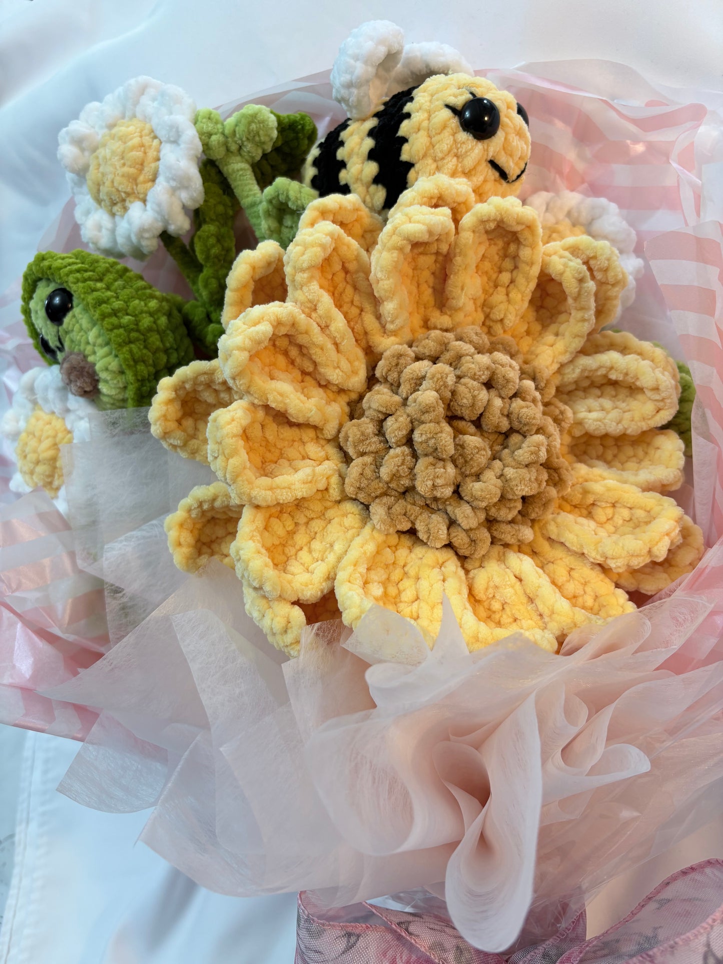 Sunflower Bouquet with Bee & Avocado – Handmade Crochet Gift