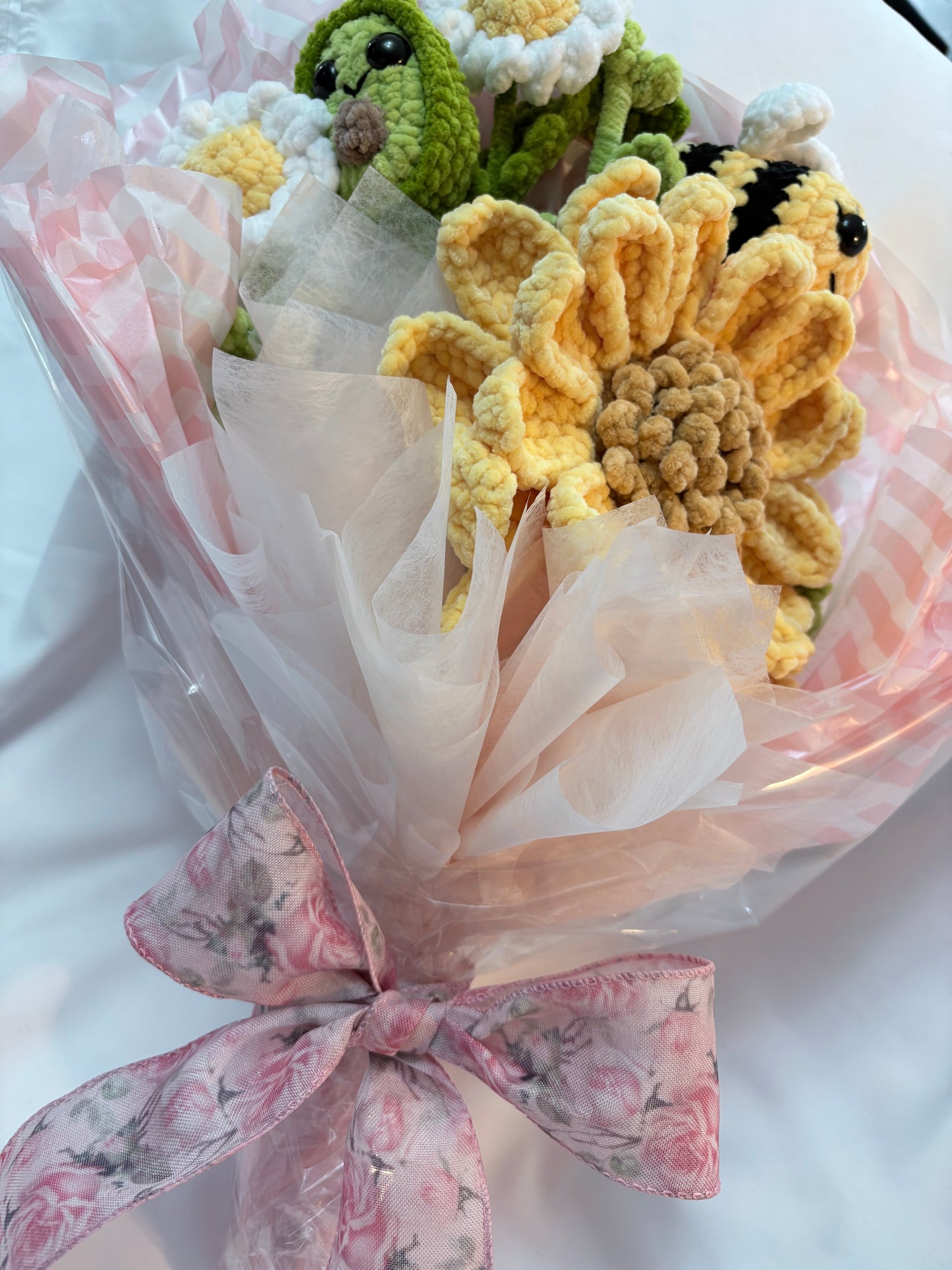 Sunflower Bouquet with Bee & Avocado – Handmade Crochet Gift