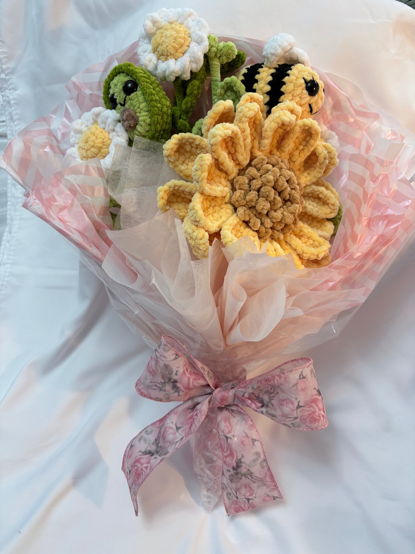 Sunflower Bouquet with Bee & Avocado – Handmade Crochet Gift