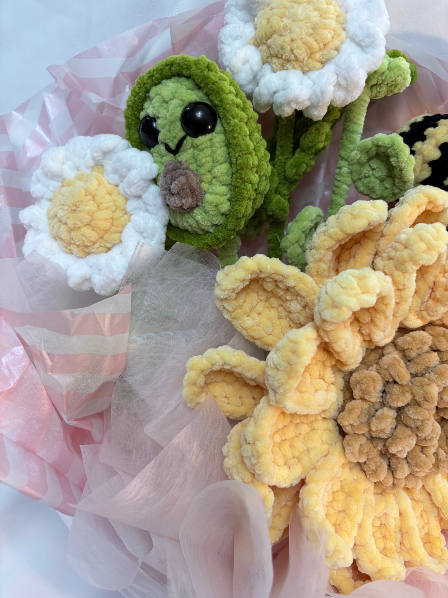 Sunflower Bouquet with Bee & Avocado – Handmade Crochet Gift