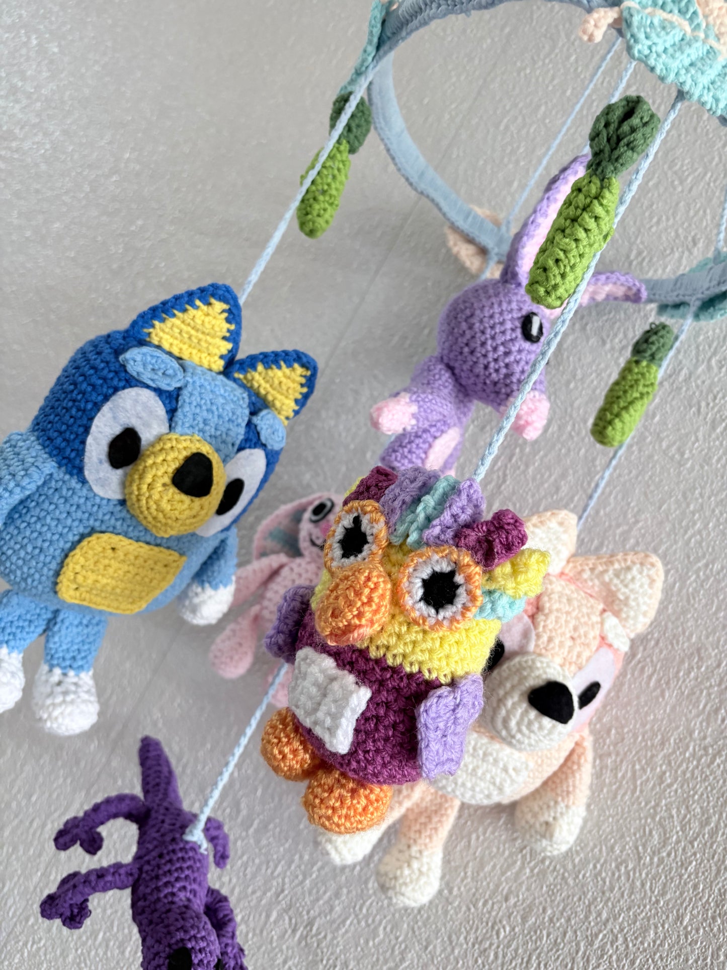 Bluey‑Inspired Crochet Cot Mobile – Handmade Nursery Décor (Decorative Only)