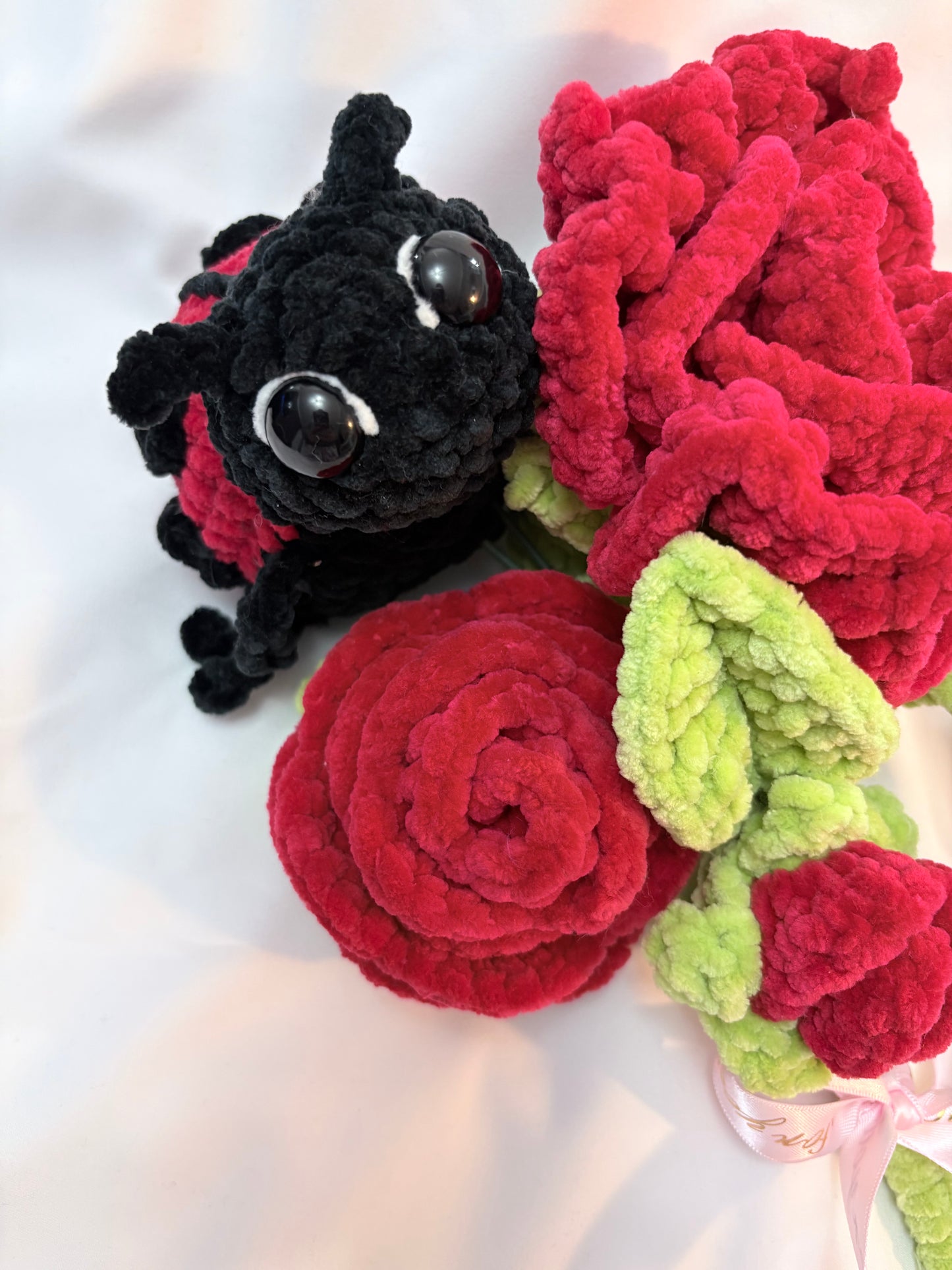 Red Rose Crochet Bouquet with Ladybird – Ribbon‑Tied & Handmade
